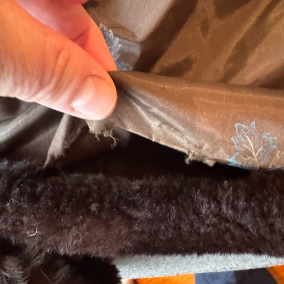 Vintage Fur Label Authority jacket (I don’t think it’s real) - Picture 7 of 7